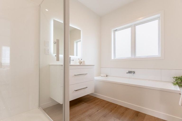 Photo of property in 23 Frimley Terrace, Waikanae Beach, Waikanae, 5036