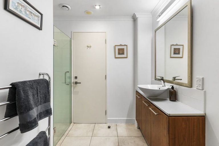 Photo of property in Augusta Apartments, 9/254 Willis Street, Te Aro, Wellington, 6011