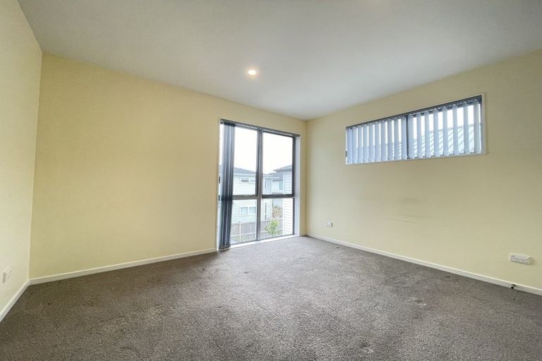 Photo of property in 32 Myland Drive, Hobsonville, Auckland, 0616