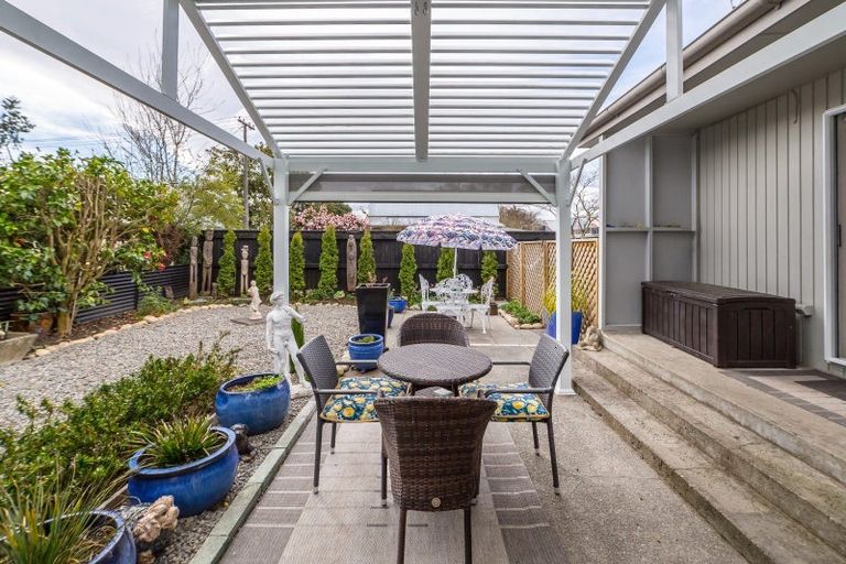 Photo of property in 2 Wood Street, Greytown, 5712