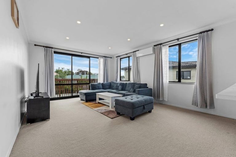 Photo of property in 2/65e Metcalfe Road, Ranui, Auckland, 0612