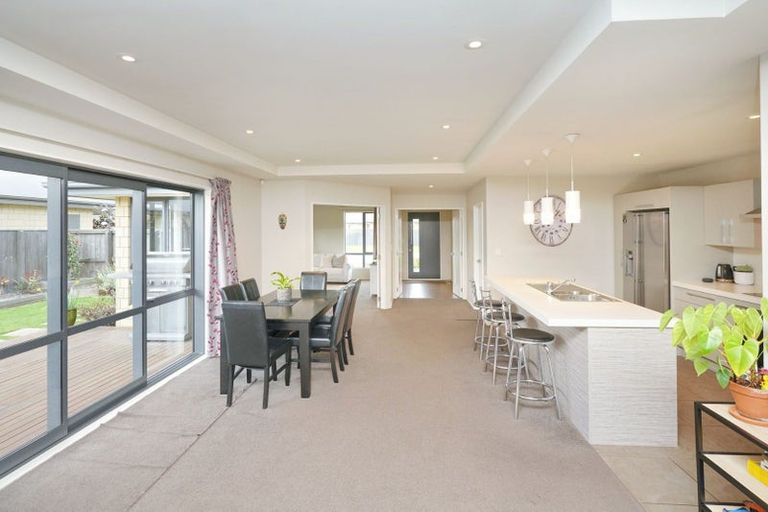 Photo of property in 18 Coachmans Road, Prebbleton, 7604