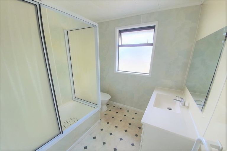 Photo of property in 109 Rathgar Road, Henderson, Auckland, 0610