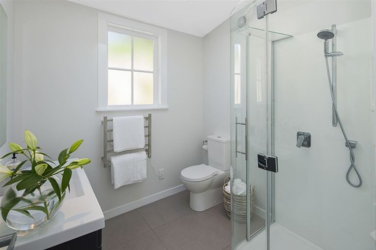 Photo of property in 3 Randwick Road, Northland, Wellington, 6012