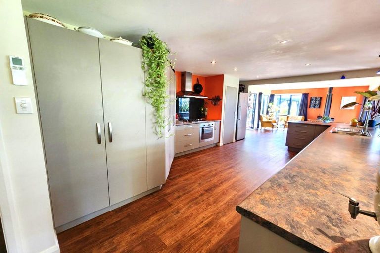 Photo of property in 43 Victoria Road, Westport, 7892