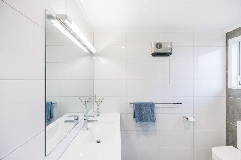 Photo of property in 644 Featherston Street, Roslyn, Palmerston North, 4414