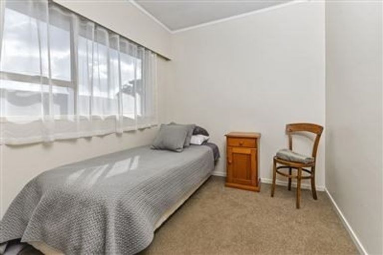 Photo of property in 16 Sydney Street, Hauraki, Auckland, 0622