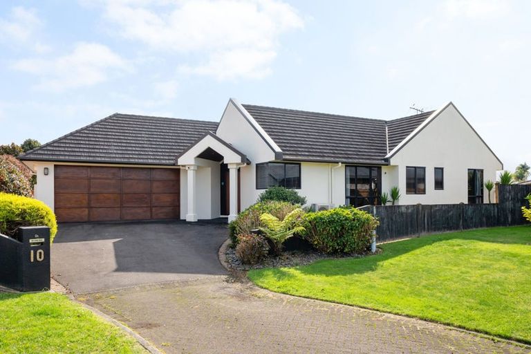 Photo of property in 10 Drumfearn Place, Rototuna, Hamilton, 3210