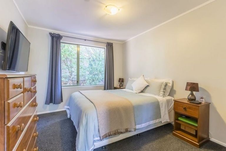 Photo of property in 28 Ruapehu Street, Paraparaumu, 5032