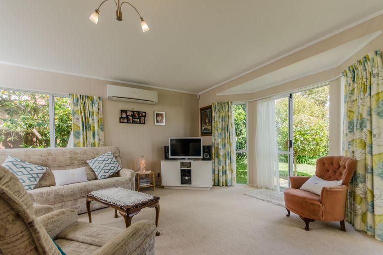 Photo of property in 91 Lynwood Road, New Lynn, Auckland, 0600