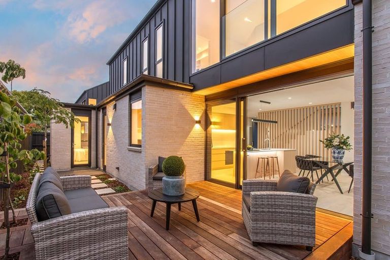 Photo of property in 38a Straven Road, Riccarton, Christchurch, 8011