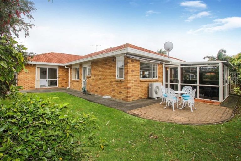 Photo of property in 89 Lakeside Drive, Orewa, 0931