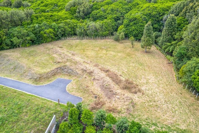 Photo of property in 12 Whio Place, Waikanae, 5036