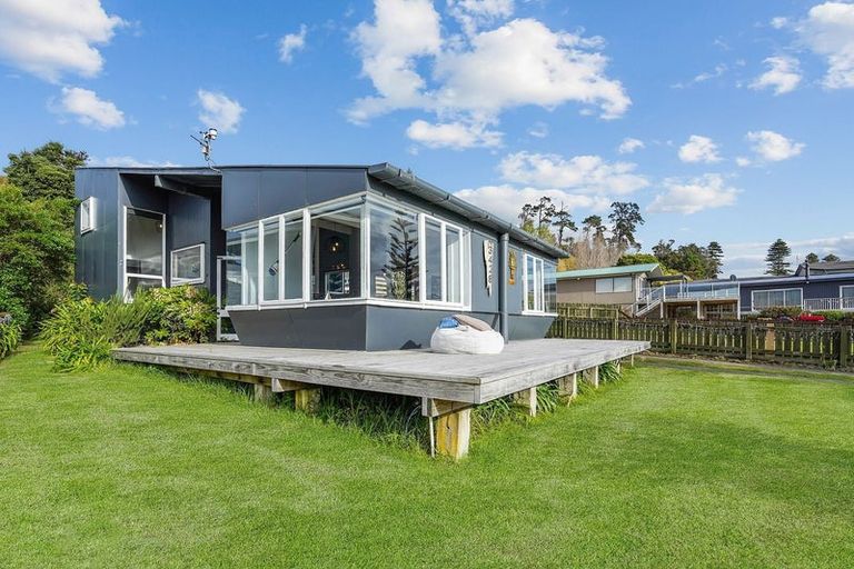 Photo of property in 3428 Pourerere Beach Road, Pourerere, Waipawa, 4271