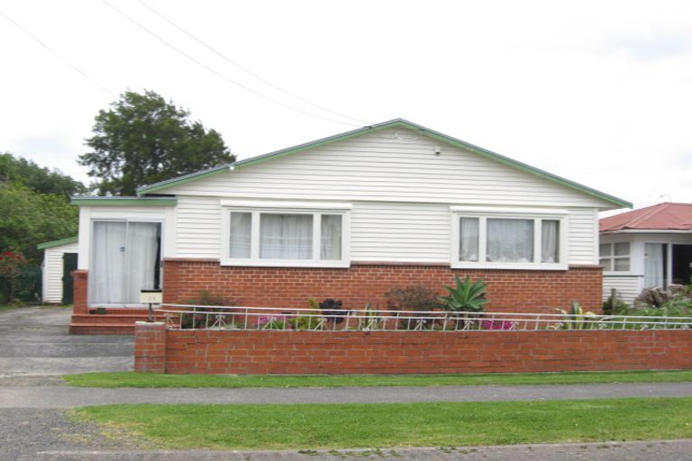 Photo of property in 21 Station Road, Takanini, 2112