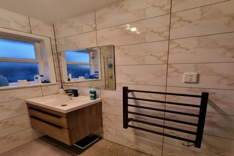 Photo of property in 6a Dennis Road, Papatoetoe, Auckland, 2025