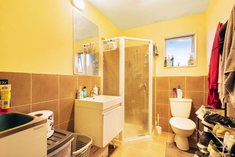 Photo of property in 92 Portage Road, New Lynn, Auckland, 0600