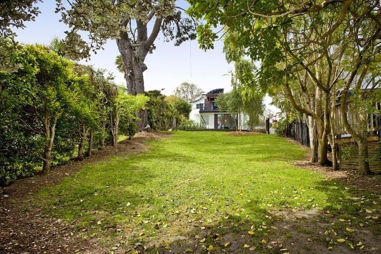 Photo of property in 63a Beresford Street, Bayswater, Auckland, 0622