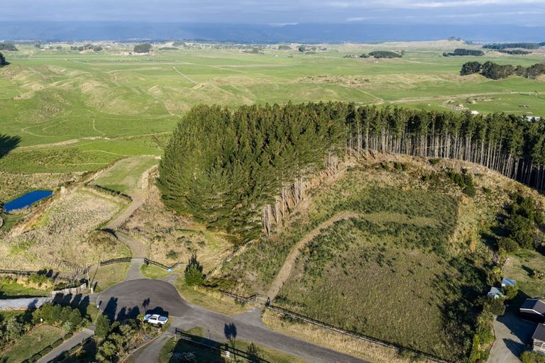 Photo of property in 16 Quail Way, Waitarere, Levin, 5510