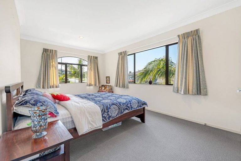 Photo of property in 26 Chateau Rise, Flat Bush, Auckland, 2016