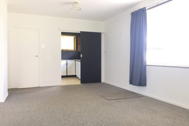 Photo of property in 52 Butterworth Drive, Glendene, Auckland, 0602