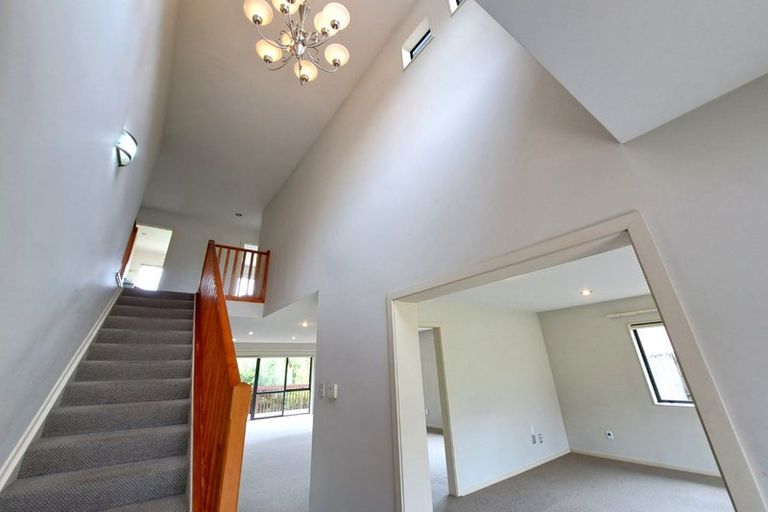 Photo of property in 3 Spoonbill Place, Unsworth Heights, Auckland, 0632