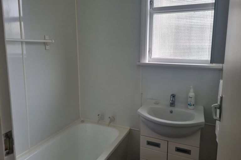 Photo of property in 26 Ludlam Street, Featherston, 5710