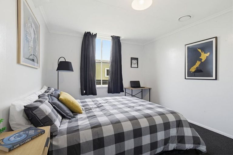 Photo of property in 4 Ashton Terrace, Castlecliff, Whanganui, 4501