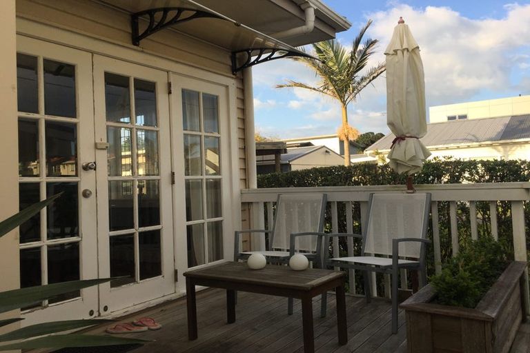 Photo of property in 81 Bay Street, Red Beach, 0932