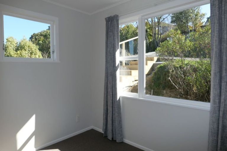 Photo of property in 132 Broderick Road, Johnsonville, Wellington, 6037