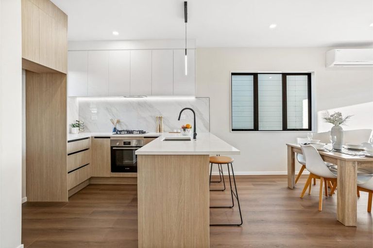 Photo of property in 10 Greenbrier Street, Westgate, 0814