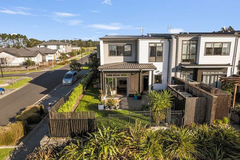 Photo of property in 13b Nellie Drive, Kumeu, 0810