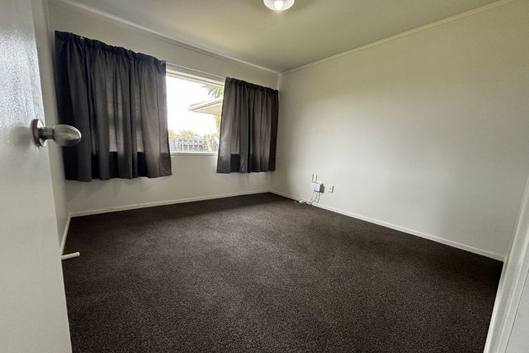 Photo of property in 27 John Walker Drive, Manurewa, Auckland, 2102