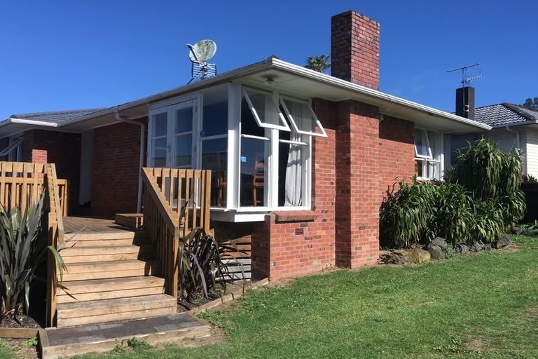 Photo of property in 5 Paine Place, Mangere, Auckland, 2022