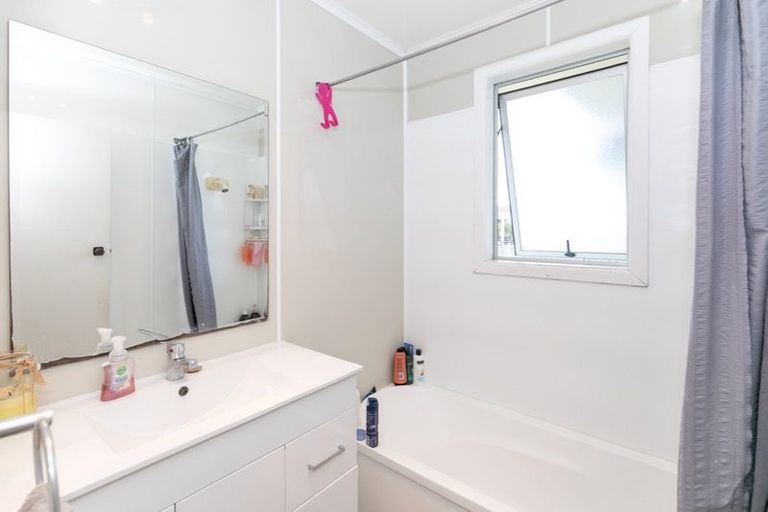 Photo of property in 18 Saxbys Road, Glenview, Hamilton, 3206