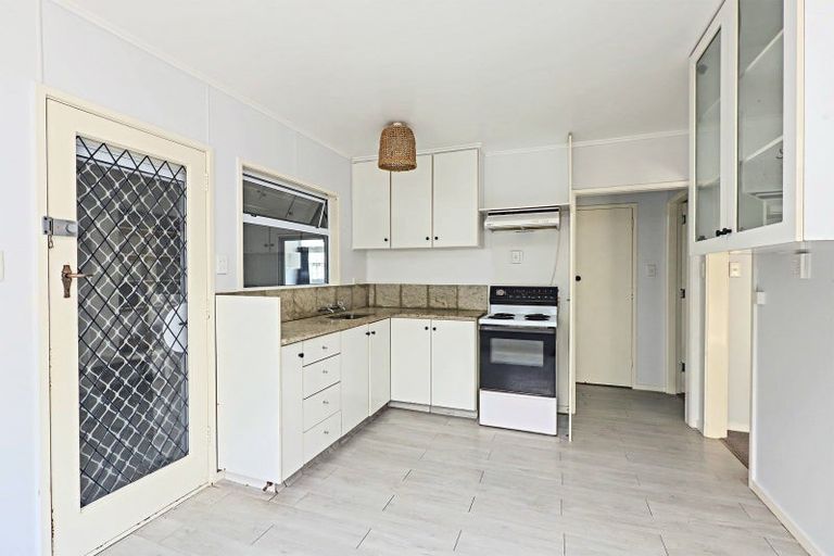 Photo of property in 2/69 Meeanee Road, Taradale, Napier, 4112