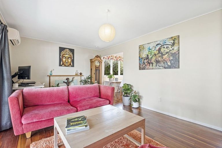 Photo of property in 18 Poto Street, Te Atatu South, Auckland, 0610