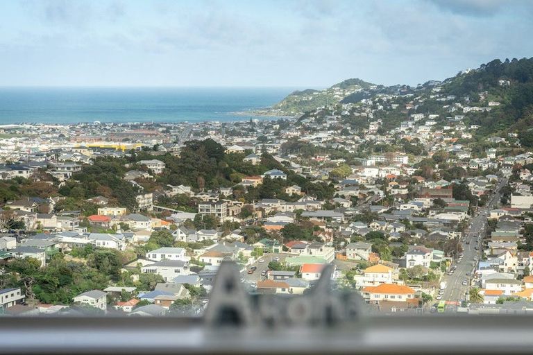 Photo of property in 2/16 Marewa Road, Hataitai, Wellington, 6021
