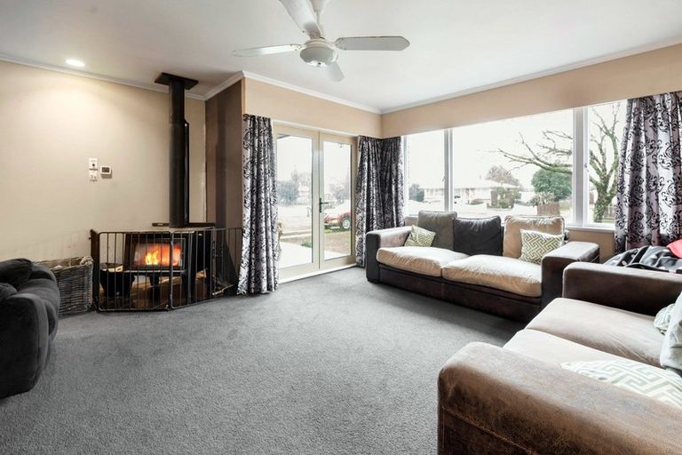 Photo of property in 19 Kenmore Place, Tokoroa, 3420