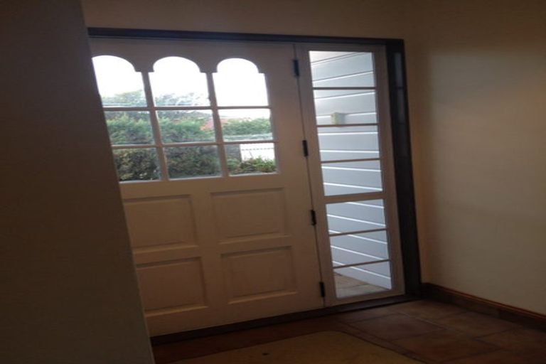 Photo of property in 22 Ronald Woolf Place, Churton Park, Wellington, 6037