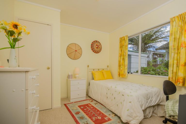 Photo of property in 91 Lynwood Road, New Lynn, Auckland, 0600