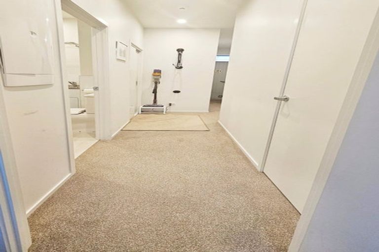 Photo of property in 4 Ceramic Lane, New Lynn, Auckland, 0600
