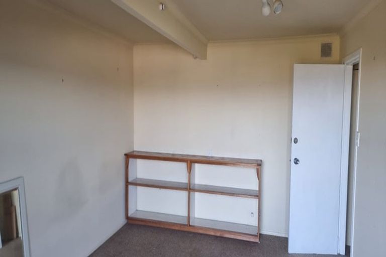 Photo of property in 54 Highbury Road, Highbury, Wellington, 6012