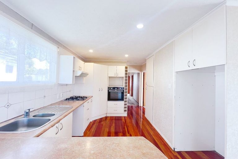 Photo of property in 49 Rosier Road, Glen Eden, Auckland, 0602