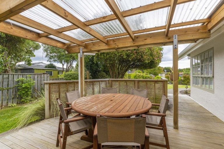 Photo of property in 3 Kanawa Street, Waikanae, 5036
