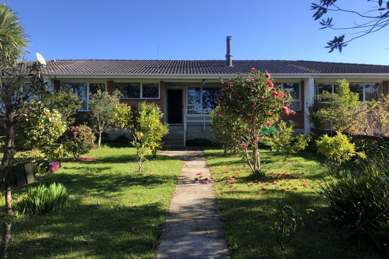 Photo of property in 70 Kaurilands Road, Titirangi, Auckland, 0604