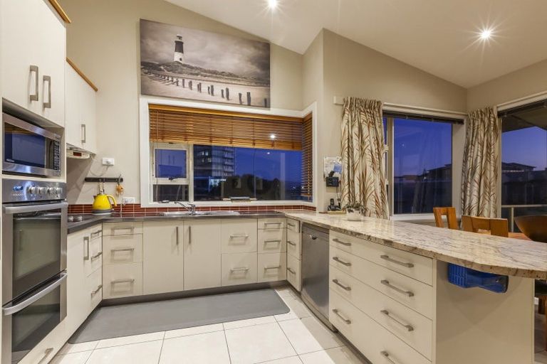 Photo of property in 3 Golf Road, Paraparaumu Beach, Paraparaumu, 5032