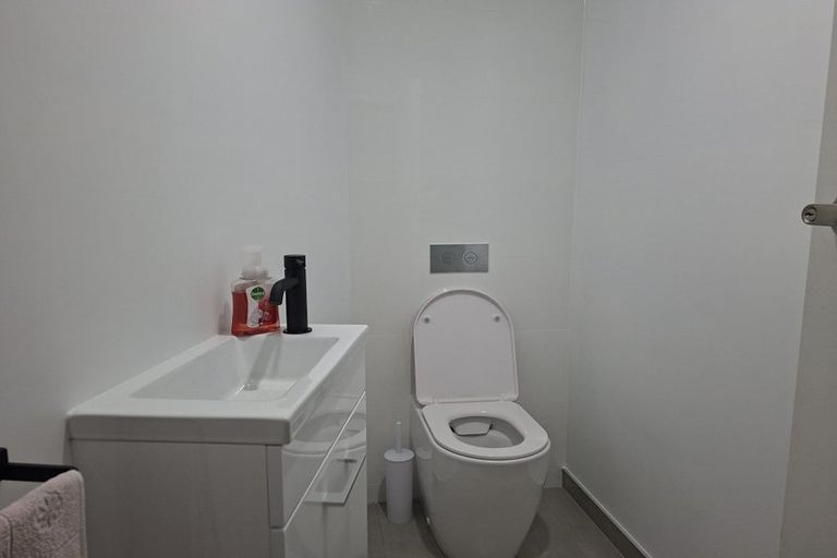 Photo of property in 5 Golf Road, Mount Maunganui, 3116