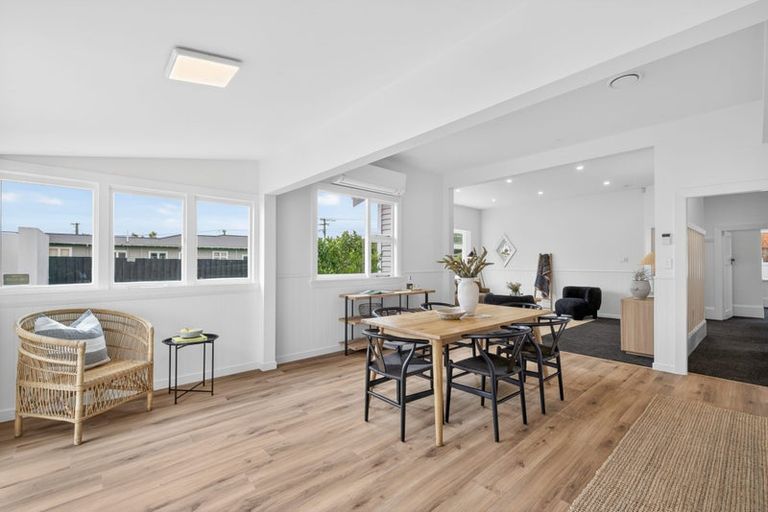 Photo of property in 209 Westminster Street, Mairehau, Christchurch, 8013