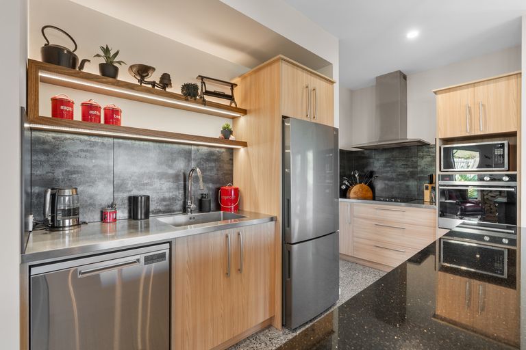 Photo of property in 9 Goddard Way, Sawyers Bay, Port Chalmers, 9023